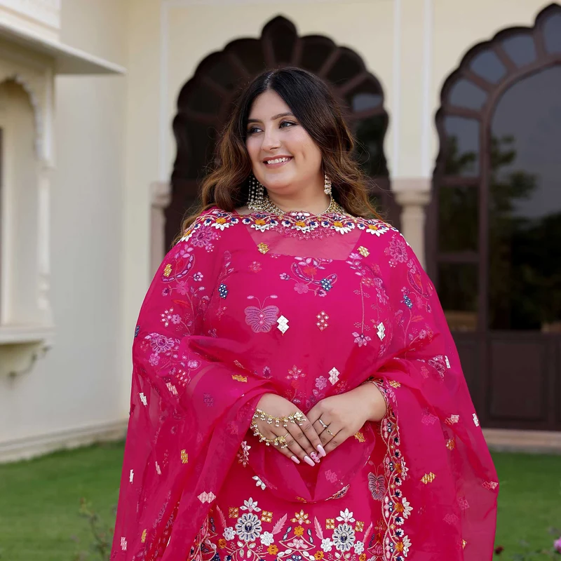 Pink-Lehenga-Set-Lavina-040A0273-1.webp